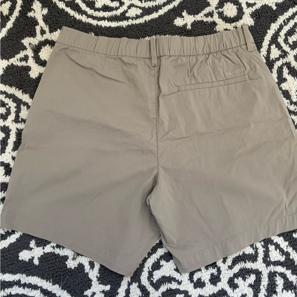 Hollister Men's Gray and Tan Shorts - Picture 7 of 12